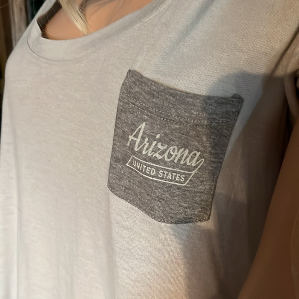 NWT  Arizona Tshirt  M to L